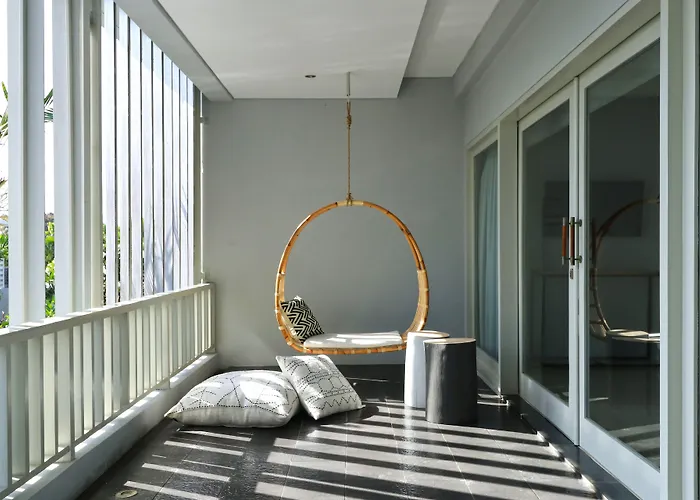 Origin * Seminyak (Bali)